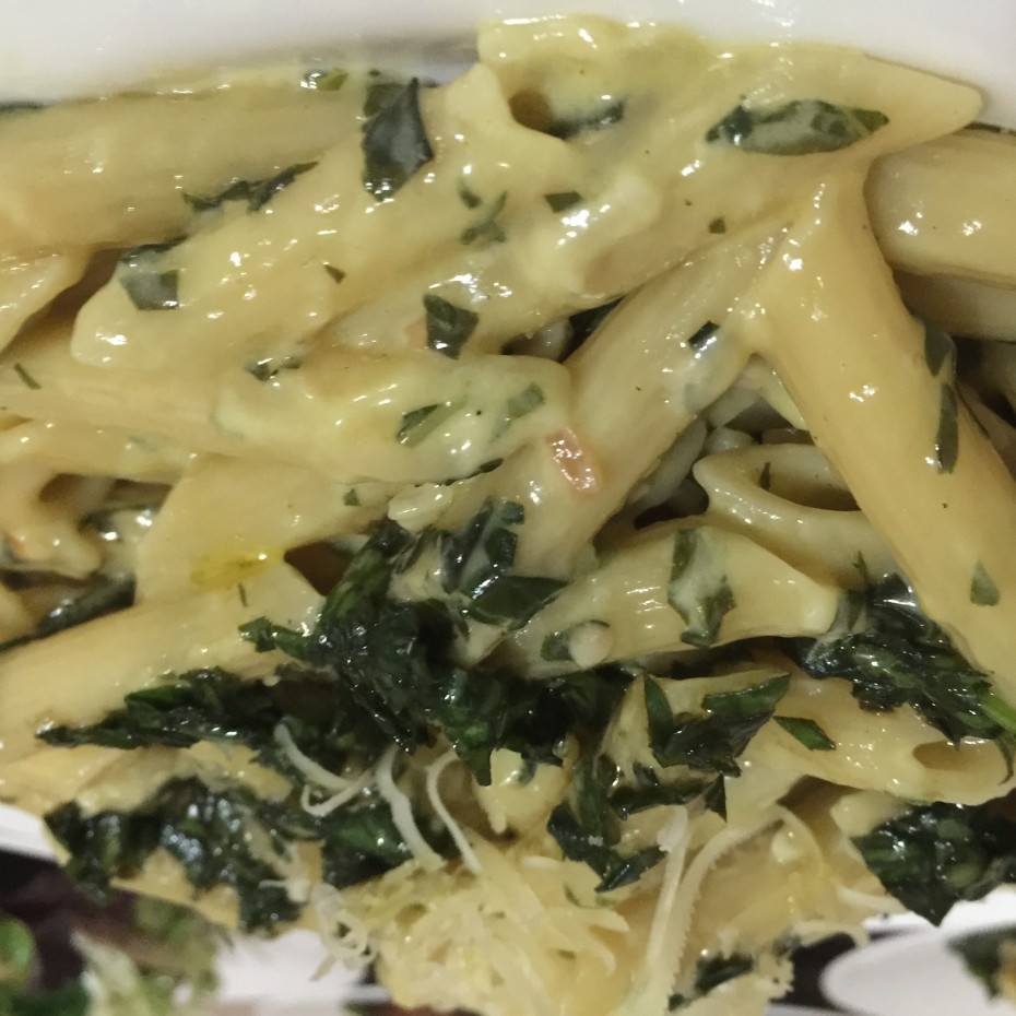 Penne Pesto Alfredo with Mixed Greens and Goat Cheese Crostini